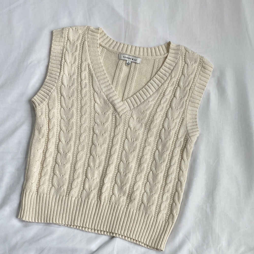Cable Knit V-Neck Sweater Vest